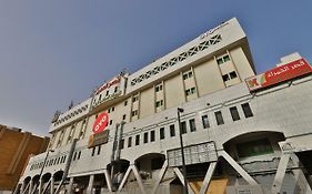 قصر الحمراء فرع الاسواق